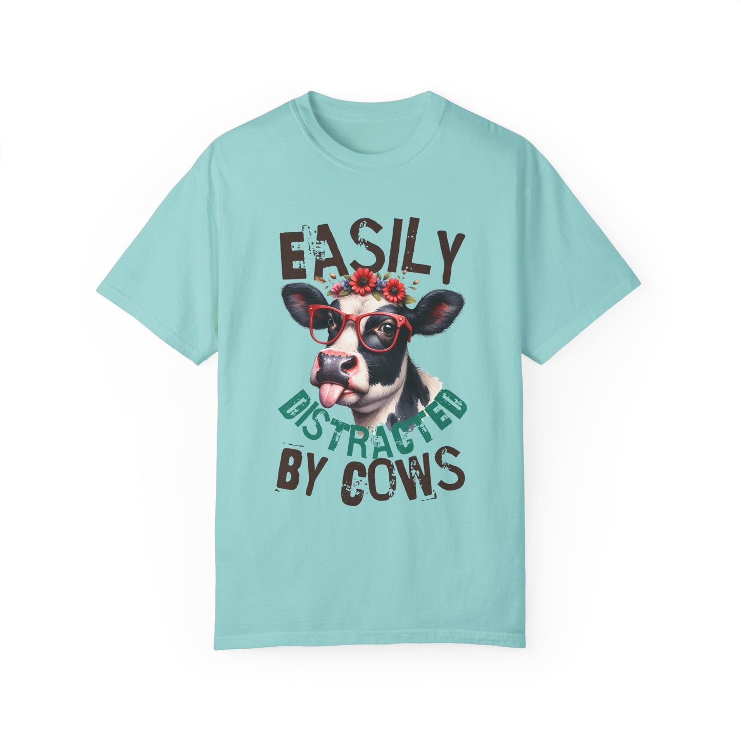 Easily distracted by cows Unisex Garment-Dyed T-Shirt - Casual Vintage Style for Everyday Wear